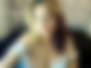 Kiara-Cruz's Live Sex Cam Show