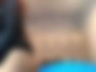 Kiara-Cruz's Live Sex Cam Show