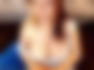Kiara-Cruz's Live Sex Cam Show