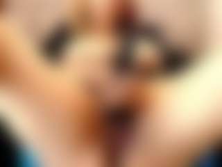 Kiara-Cruz's Live Sex Cam Show