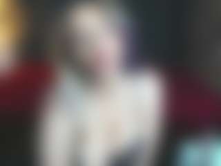 Kiara-Cruz's Live Sex Cam Show