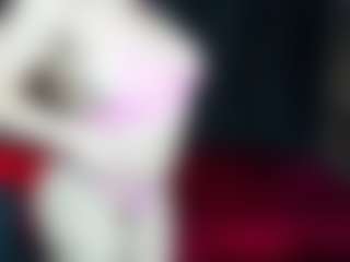 Kiara-Cruz's Live Sex Cam Show