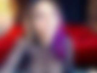 Kiara-Cruz's Live Sex Cam Show