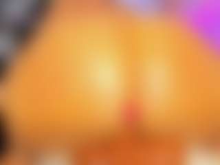 Live cam show with LAUREN GARCIA - Tease Blonde Hair on Camsoda