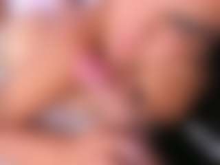 Live cam show with LucieMiller - Erotic on xDating