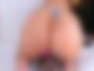 Live cam show with LucieMiller - Roleplay on Camsoda