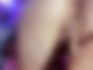 Live cam show with nahiara-santana - Skinny on AdultVida.com
