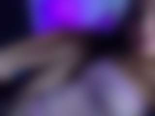 Live cam show with nahiara-santana - Skinny on Cam Slut