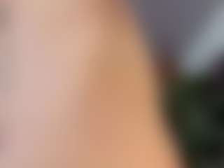 Live cam show with saphiire - Facial on Camsoda