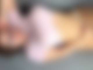 Live cam show with Yoko - Genital Piercings on Hubzter Live