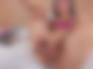 Live cam show with Yalezka - Facial on CamwithHer