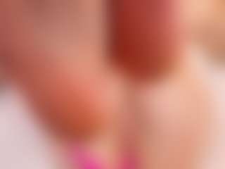Live cam show with Yalezka - Facial on hotwifechat.live
