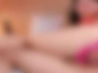 Live cam show with Yalezka - Facial on Camsoda