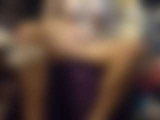 Live cam show with Ambionce - Blonde Hair Curvy on Camsoda
