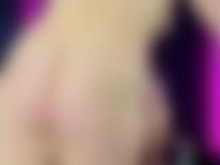 Candyqueenl's Live Sex Cam Show
