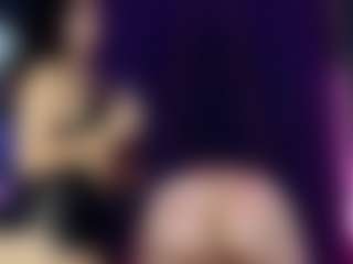 CandyQueenn's Live Sex Cam Show