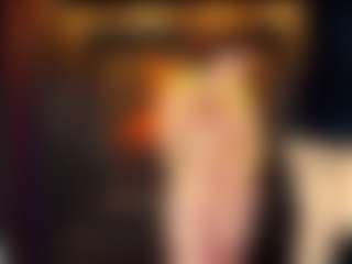 CandyQueenn's Live Sex Cam Show