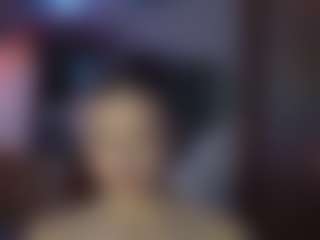 Live cam show with Lucy - Tiny Tits on friskycurves.com