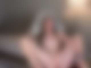 Live cam show with kitten69Katye - Moaning on SquirtSoMuch