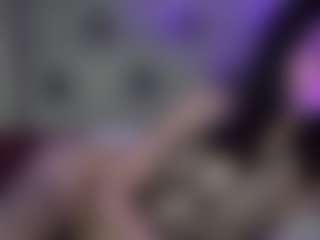 Live cam show with ZoeCarterX - Green Eyes on UwU Esports