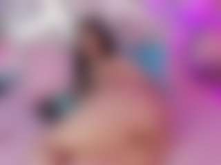 Live cam show with AshleeyBell - Colombia on milfzrlive.com