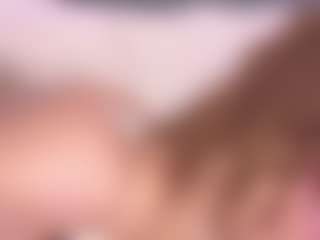 Live cam show with ninna-curly - Ass Bouncing on live.xheat.ai