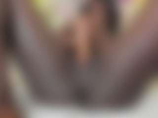 Live cam show with Oshun - Striptease on TeamSkeetLive