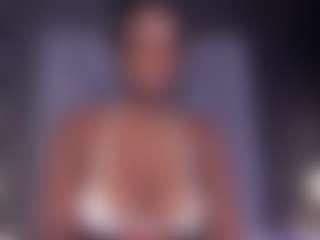 Live cam show with Oshun - Hairy Pussy on pussylord.com