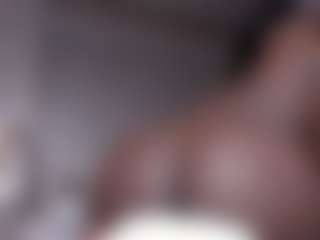 Live cam show with Oshun - Double Penetration on TeamSkeetLive