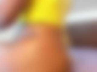 Live cam show with Adeleehottman - Black Squirt on nudelive.tv