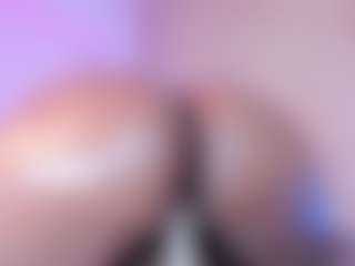 Adeleehottman's Live Sex Cam Show