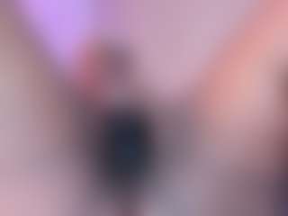 Adeleehottman's Live Sex Cam Show