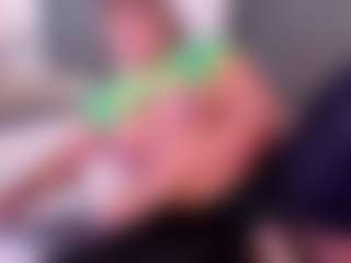 Live cam show with Adeleehottman - Brown Eyes Black on Uber Horny