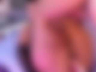 Adeleehottman's Live Sex Cam Show