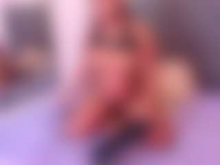 Adeleehottman's Live Sex Cam Show