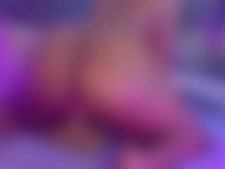 Adeleehottman's Live Sex Cam Show