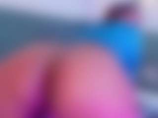 Live cam show with Adeleehottman - Dildo on Milfs Live