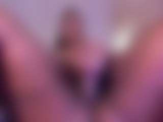 Adeleehottman's Live Sex Cam Show