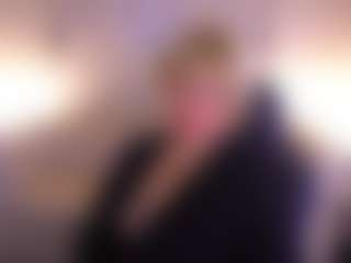 Live cam show with AmaraNightss - Middle Aged on boobsie.com