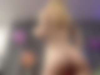 Live cam show with ColetteBasinski - Middle Aged on instabang