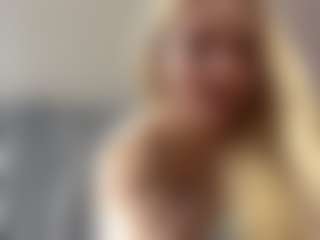 ColetteBasinski's Live Sex Cam Show