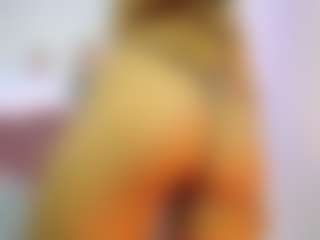Live cam show with miaxxxxcarter - MILF on liverealitysex.com