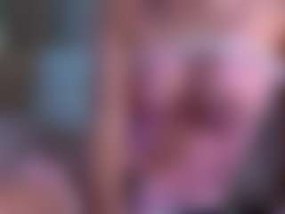 Live cam show with SuellenSchoonover - Body Massage on fapnchat