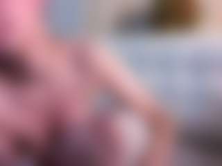 Live cam show with SuellenSchoonover - Slim on Camming Site