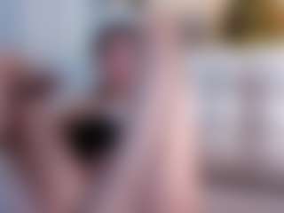 Live cam show with SuellenSchoonover - Brown Hair on eurowanks.com