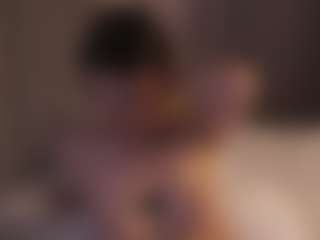 Live cam show with SuellenSchoonover - Brown Hair on Hubzter Live
