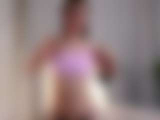 Live cam show with SuellenSchoonover - Petite on Chatstar