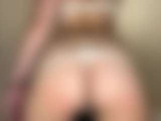 Live cam show with WendieKanne - Grey on Lustler