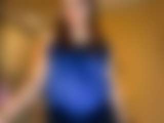 Live cam show with WendieKanne - Doggy on dropp.cam
