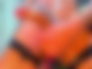 Live cam show with Andrea-Pop - Black Hair on TeamSkeetLive